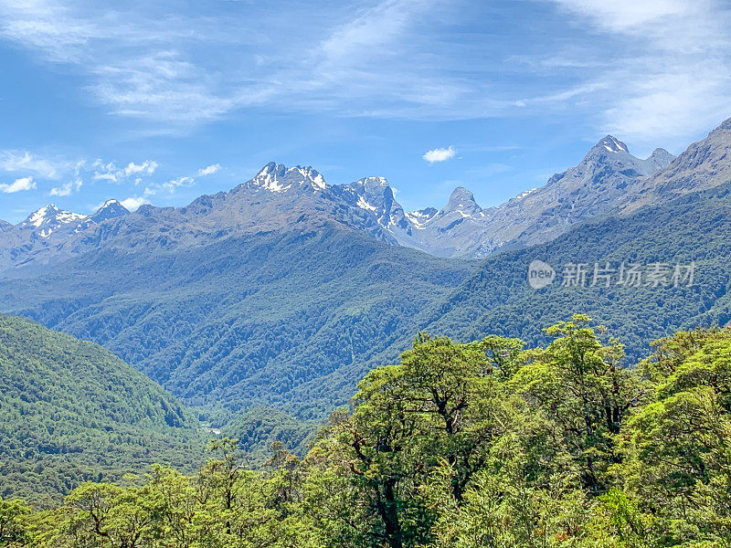 Hollyford Valley瞭望台和Pop’s View瞭望台位于峡湾国家公园，米尔福德湾，新西兰